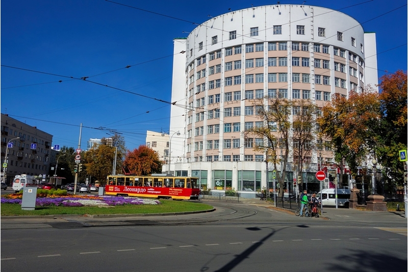Гостиница Исеть - бывшее общежитие молодых сотрудников НКВД
