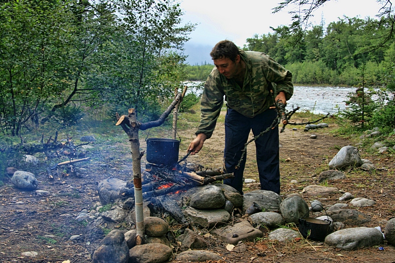 Серёга кашеварит