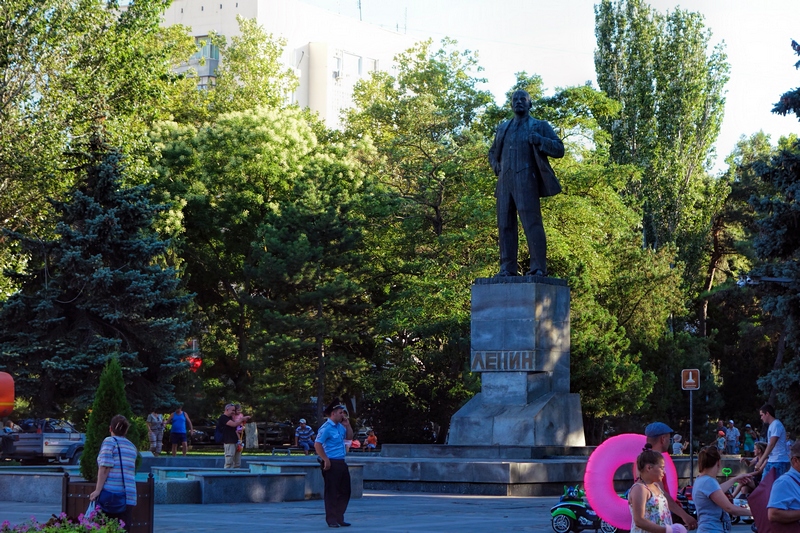 Памятник Ленину