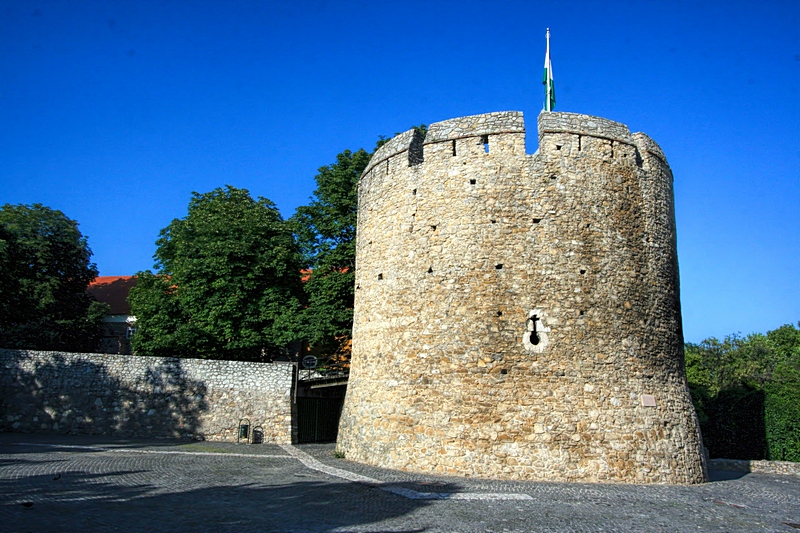Барбакан