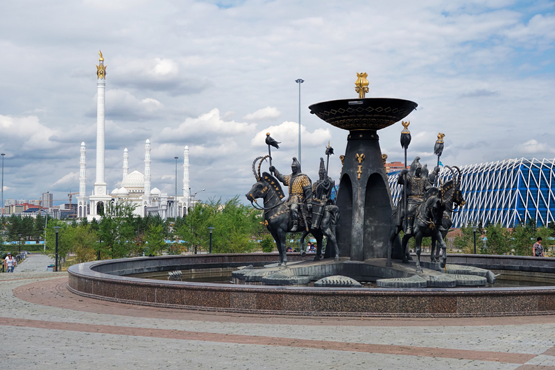 Фонтан «Сакские воины»