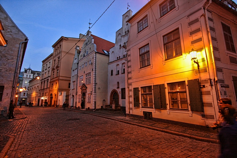 'Три брата'