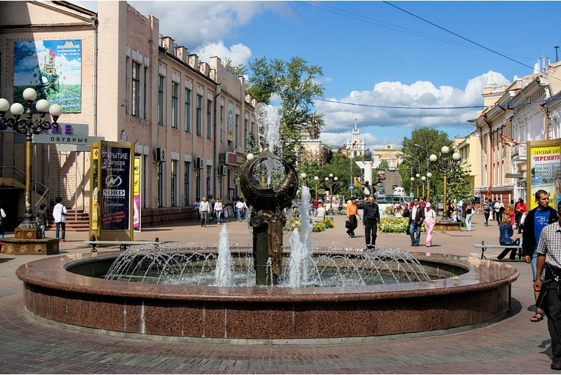 
фонтанчик на местном 'Арбате'