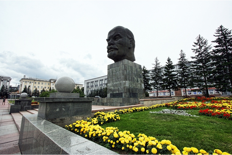 Памятник Ленину