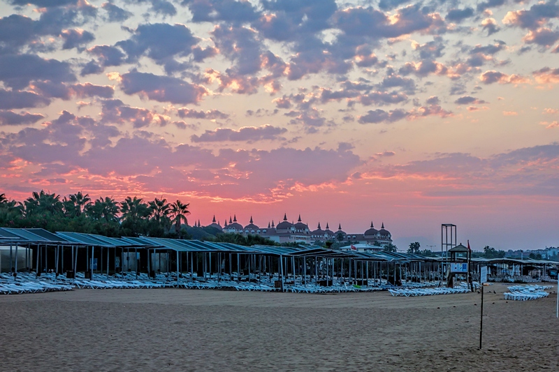Море