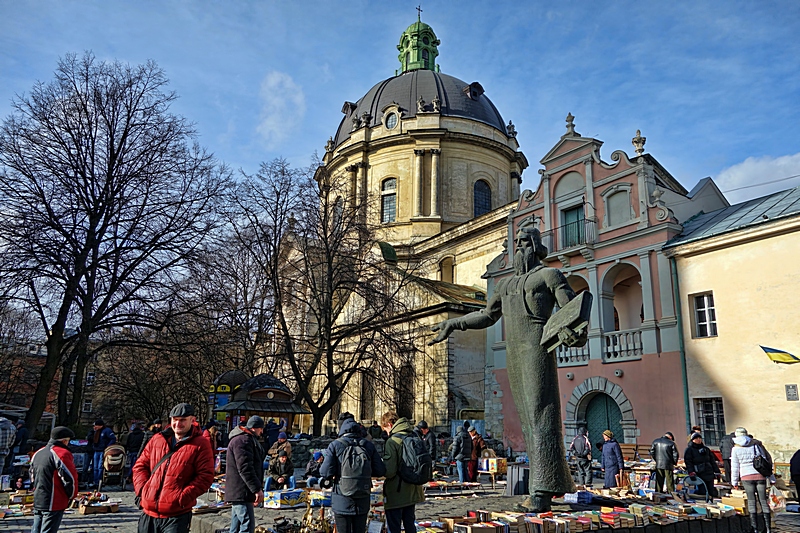 Памятник Ивану Федорову-Первопечатнику